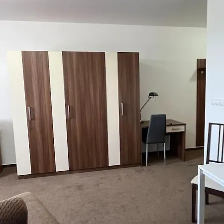 Kludny Apartman Apartment *